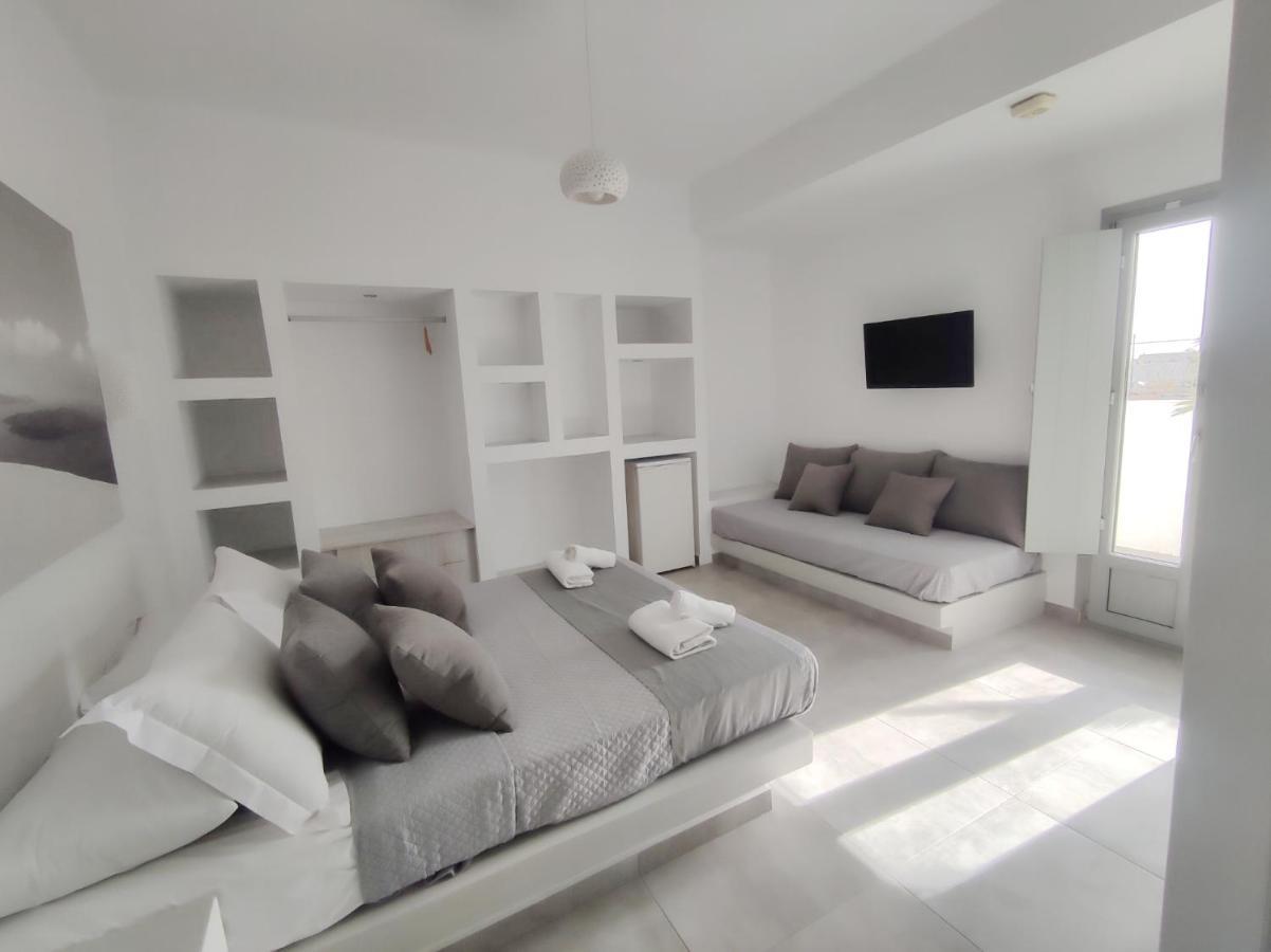 V Angelo Rooms Perissa  Bagian luar foto