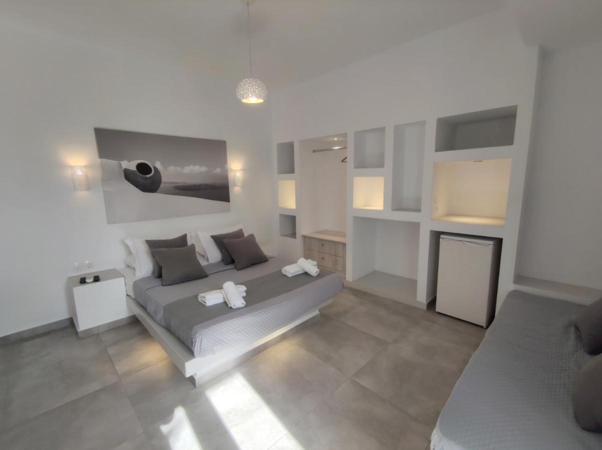 V Angelo Rooms Perissa  Bagian luar foto